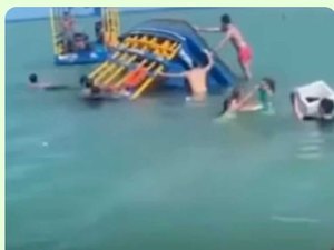 Jangada com turistas vira no mar de Porto de Pedras