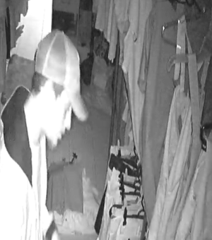 [Vídeo] Loja de roupas é invadida e tem peças furtadas durante a madrugada em Arapiraca