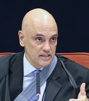 Moraes decide não prender Bolsonaro por descumprimento de cautelar