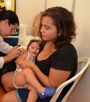 Confira postos que realizam vacinação para crianças neste sábado (16)