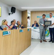 Paulo Dantas é agraciado em Maragogi com a comenda Costa dos Corais