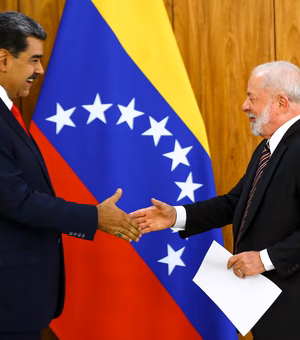 Solidariedade de Lula à Venezuela pode travar negociações do tarifaço, avaliam especialistas