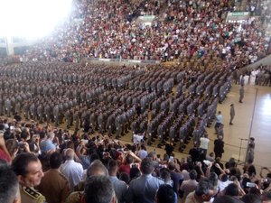 Governador fala sobre polêmica na redução de salários durante formatura da PM