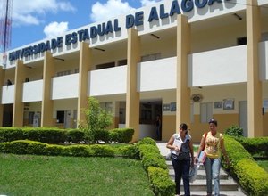 Uneal participa de encontro internacional de reitores do RJ