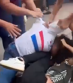 Alunas são flagradas trocando socos e puxões de cabelo em escola estadual de Maceió