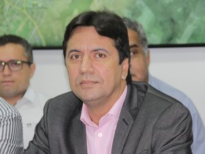 Elio Cavalcante deixa secretaria de Serviços Públicos para concorrer vaga na Câmara Municipal