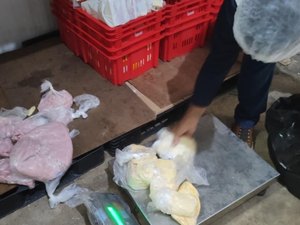 Vigilância Sanitária apreende 700 kg de alimentos impróprios em estabelecimento de Maceió