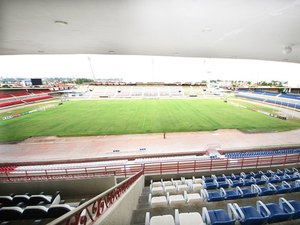 Governador assina ordem de serviço de Complexo Esportivo do Rei Pelé 