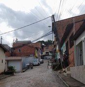 Moradores do conjunto Evangélico temem desabamento de poste em Maragogi
