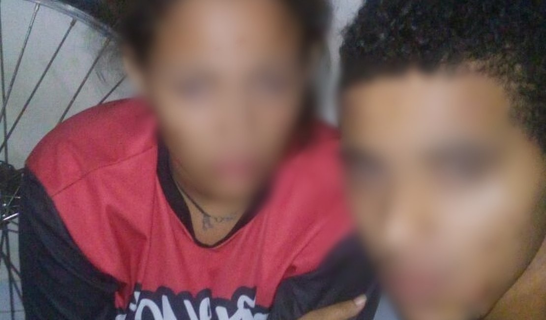 Jovens acusados de assalto são presos com meio quilo de maconha, em Penedo