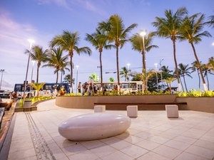 Praça Hélio Vasconcelos é entregue para a população totalmente revitalizada