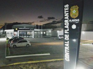 Homem é preso com drogas e balanças na Grota do Neno, Feitosa