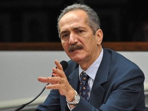 PM comemora aniversário com outorga de medalhas a personalidades