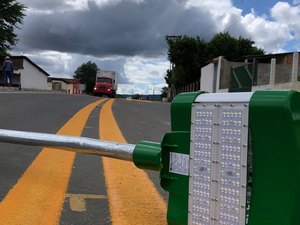 Prefeitura de Palmeira inicia implantação da nova iluminação em LED nas comunidade Bonifácio e Buenos Aires