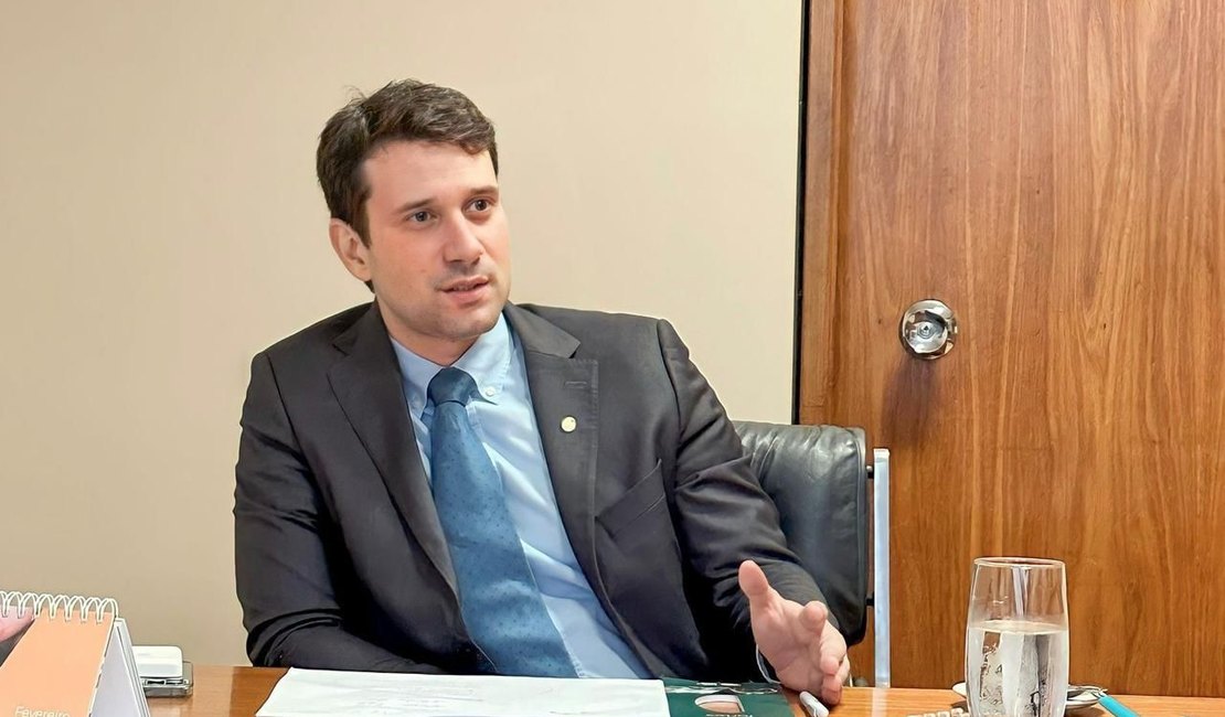 Deputado federal Daniel Barbosa homenageia Alagoas em seu novo artigo
