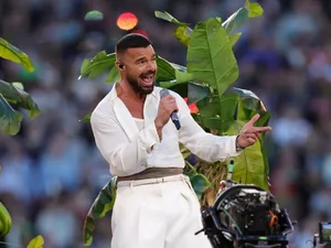 Ricky Martin impressiona por aparência jovial em show do Super Bowl
