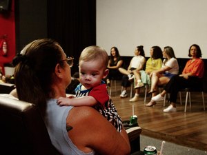 Ninho Cineclube promove primeira sessão de cinema para famílias com bebês em Maceió