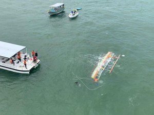 Justiça ordena que Prefeitura de Maragogi libere catamarã envolvido em acidente