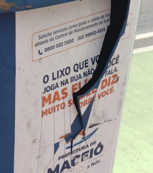 Cerca de vinte papeleiras são destruídas por ação de vândalos, em Maceió