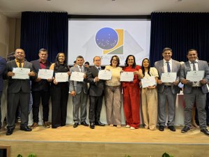 Prefeita Edilza Alves, o vice Jadielson e vereadores eleitos por Lagoa da Canoa são diplomados