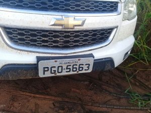 Carro de soldada da PM e corpo de suspeito são encontrados em canavial