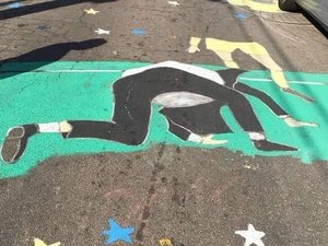 Artista recria tombo de Tite em rua de São Paulo