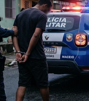 Ex-presidiário é preso após quebrar móveis e ameaçar a própria mãe no Clima Bom
