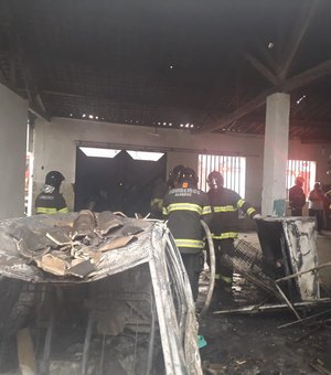 Lava Jato fica completamente destruído após ser atingido por incêndio em Rio Largo