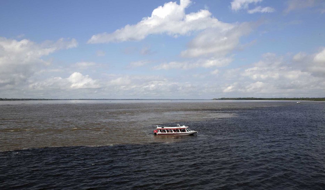Três homens morrem afogados após serem assaltados no rio Negro