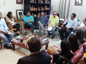 Sete novos professores são empossados na Uneal