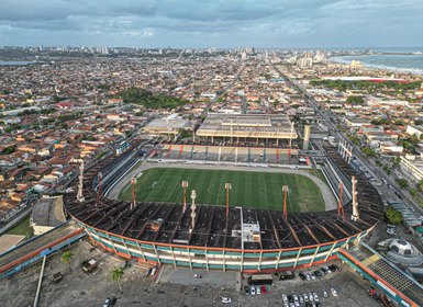 Rei Pelé recebe Jogo das Estrelas de Adriano Imperador neste sábado (22)