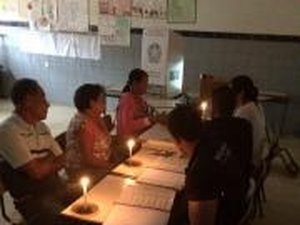 À luz de velas: falta de energia atrasa eleições em Arapiraca