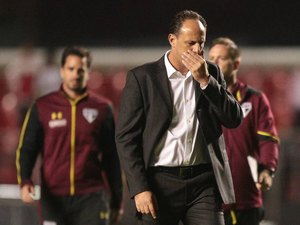 SUL-AMERICANA: São Paulo dá vexame em casa e Sport escapa nos pênaltis