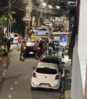 Homem é morto a tiros próximo a mercadinho no Jacintinho, em Maceió