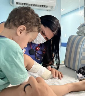 Criança de dois anos vítima de acidente na Serra da Barriga recebe alta em Maceió