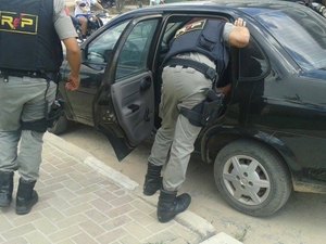 Motorista é assaltado por dupla no bairro da Canafístula