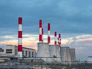 Bandeira Tarifária de julho para as contas de energia permanece vermelha patamar 1