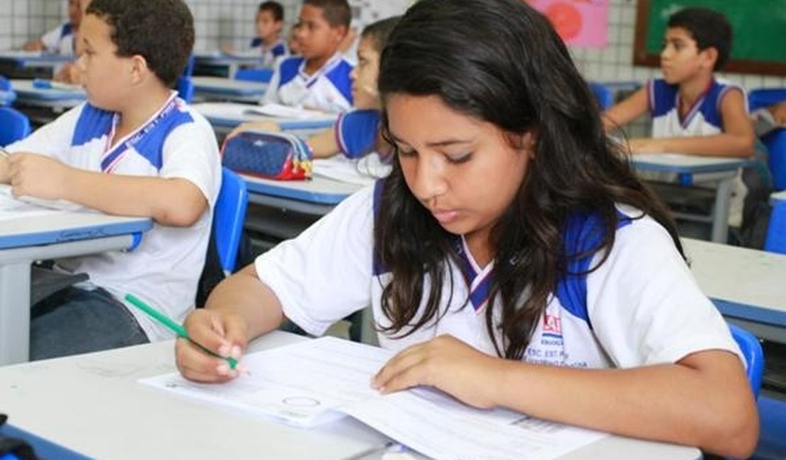 Secretaria de Educação solicita que profissionais das escolas cumpram decisão da Justiça