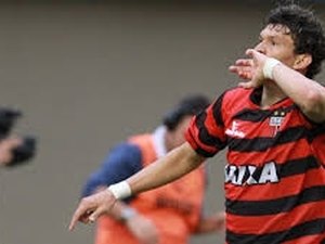 Série B começa com times goianos vencendo. Júnior Viçosa balançou as redes