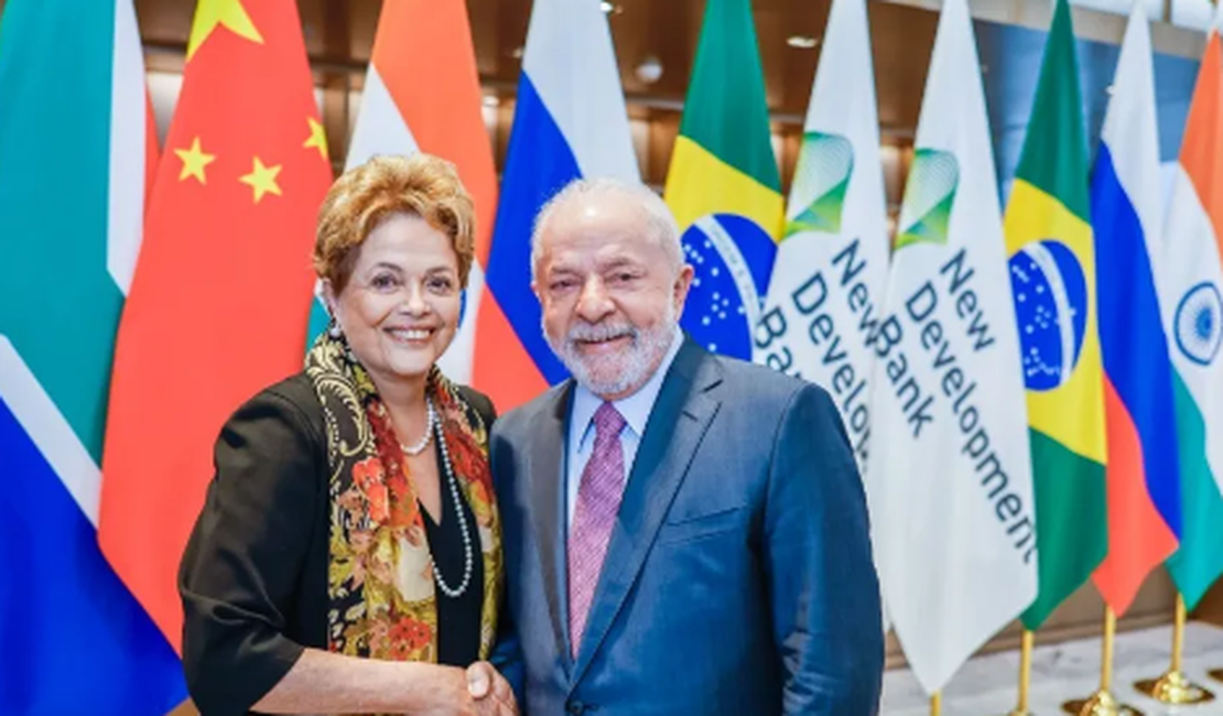 Lula defende que Dilma merece desculpas pelo impeachment