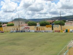Ipanema vence o Sete de Setembro e árbitro tem carro danificado