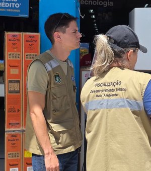 Durante fiscalização, 45 Lojas do Centro de Arapiraca são notificadas por poluição sonora