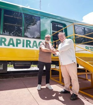 [Vídeo] Prefeito e ministro acompanham primeiro teste do VLT de Arapiraca