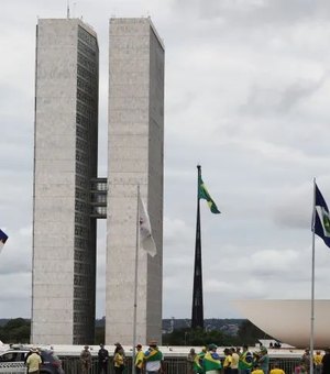 ''Legislativo responderá à altura'', diz Luciano Bivar sobre invasão em Brasília