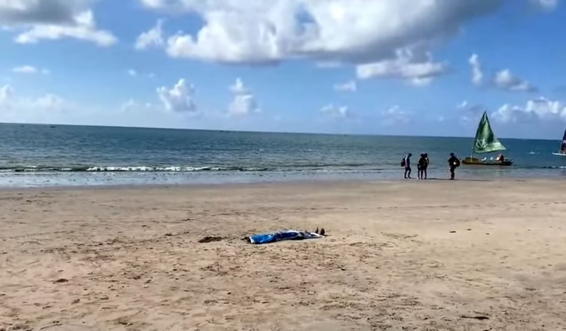 Corpo de homem é encontrado na areia da Praia de Pajuçara