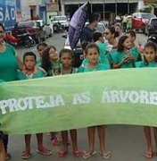 Escola realiza caminhada ecológica de conscientização pela preservação do meio ambiente 