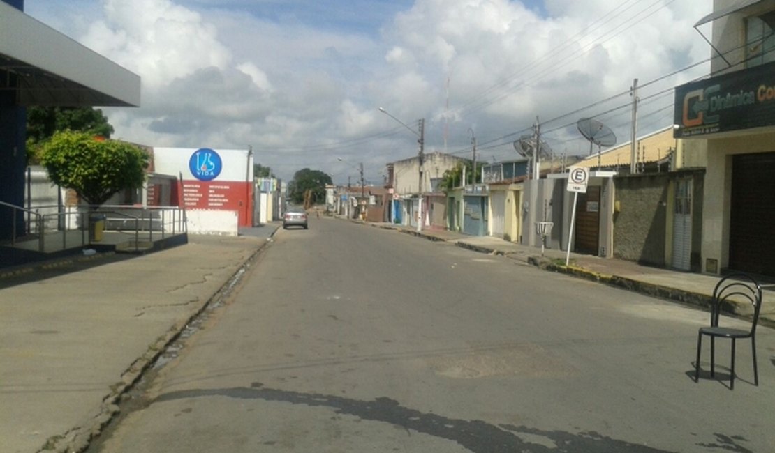 Homem é preso em flagrante roubando objetos de laboratório