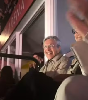 [Vídeo] Caetano Veloso se emociona com homenagem de Rosalía