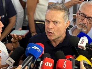 Renan Filho evita comentar possível embate contra Alfredo Gaspar nas eleições; veja reação