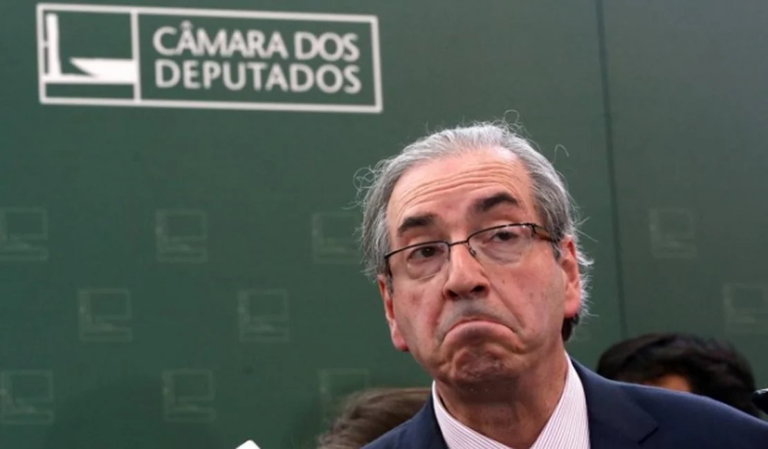 Eduardo Cunha despacha 11 pedidos de Impeachment contra Dilma